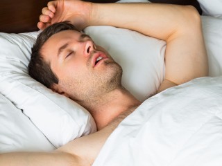 Гимнастика от храпа: сомнолог поделился эффективными упражнениями и советами