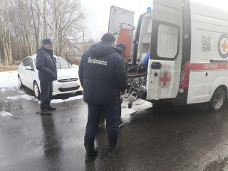 Операция «Транспортировка»: как в Пышлице пожарные и медики объединились для спасения пенсионерки