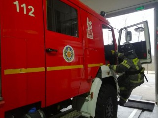 Спасатели освободили пенсионерку из запертой квартиры в Шаховской