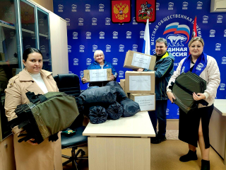 Новый груз гуманитарной помощи передали депутаты зарайскому бойцу СВО