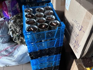 Теплую одежду и парафин для окопных свечей доставили в Курск из Балашихи