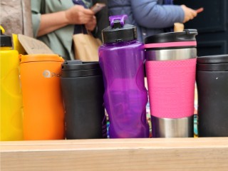 Жителей Королева приглашают сдать вторсырье и помочь приюту для животных 23 ноября