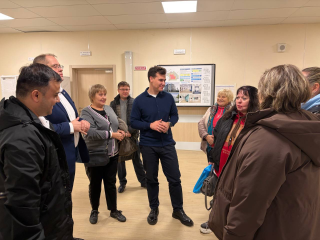 Для жителей поселка Октябрьский провели экскурсию по новой поликлинике