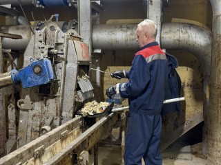 Батарейки, подгузники, салфетки: топ-ошибок, из-за которых страдает канализация