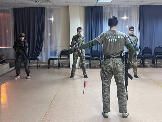 В Ступине подростки отработали тактику выживания под дождем