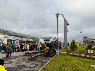 Парк «Патриот» отметил 11-летие выстрелом из гаубицы и мастер-классом по управлению БПЛА