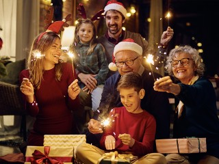 В чем встречать год Лошади 2026: лучшие цвета, образы и советы для всех знаков зодиака