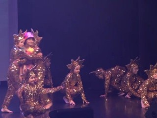 «Локомотив» танца: Как хореографическая студия «Улыбка» отметила десятилетие и готовится покорить «Артек»