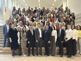 Мастер-классы от лучших: как в Подмосковье помогают молодым педагогам избежать выгорания и найти общий язык с классом