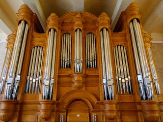 В клубе «Заречье» жителей ждут на концерт-лекцию с самым маленьким органом России