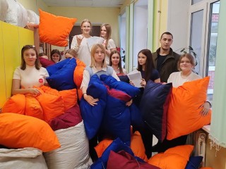 Талдомские волонтеры объявили сбор подушек, тепловых пушек и термобелья для отправки на фронт