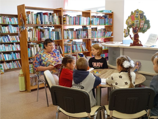 Ребенок занят, родители отдыхают: по субботам в библиотеке работает «БиблиоНяня»