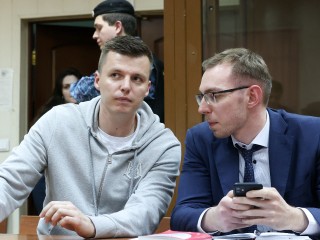 Скандальный суд над Чекалиными продолжается: как часто Артему удается видеться с детьми после развода с Лерчек