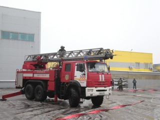 Когда дым — учебный: масштабный «пожар» на мебельной фабрике в Щелкове проверил готовность спасателей