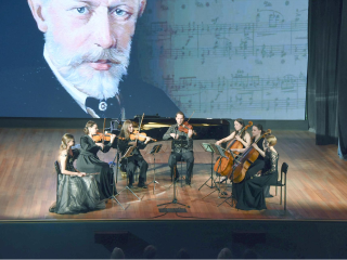 Чайковский под открытым небом: чем удивила концертная программа ценителей классической музыки