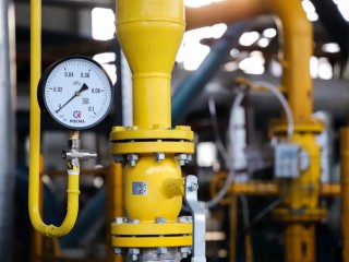 Подачу горячей воды в Клину восстановят к обеду: специалисты проводят работы на ул. Мира