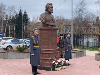 Во Власихе почтили память Героя России протоиерея Михаила Васильева, погибшего в зоне СВО