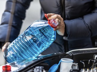 Как видновчанам выбрать хорошую «незамерзайку»