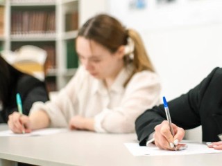 Из школы или со школы: как говорить правильно? Объясняет преподаватель из Подмосковья