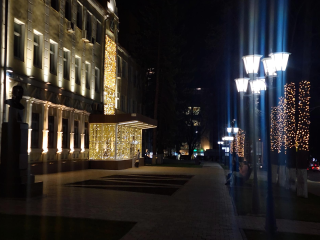 В Наро-Фоминске начали включать новогоднюю иллюминацию