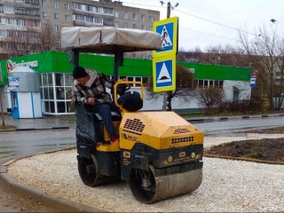 На тротуарах в Москворецком уложили асфальт и подготовили место для новой остановки