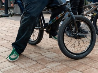 Когда аэродром становится сценой: танцы и BMX-трюки в аэропорту