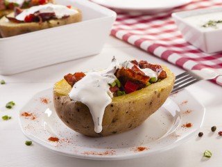 Встречаем Новый 2026 год по-новому: закуски для стола Огненной Лошади от подмосковного шеф-повара