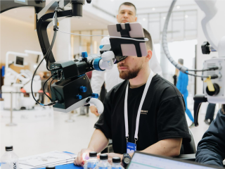 Будет видно вооруженным глазом: где в Подмосковье будут собирать стоматологические микроскопы и сколько привлекут специалистов