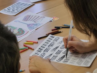 Письмо как искусство: в Долгопрудном учат каллиграфии и традиционным ремеслам