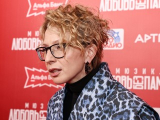 «Опять без грима»: что показала Яна Чурикова на свой 47‑й день рождения