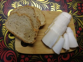 Тает во рту!: засолка сала по рецепту пенсионерки из Лотошина, чтобы гости обзавидовались