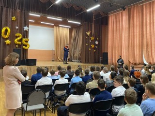 Как не попасть под лед: школьников Дубны обучили зимней безопасности