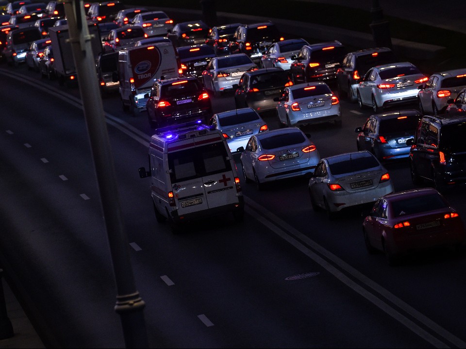 Какие лучше? Как изменился спрос и цены на новые и подержанные автомобили