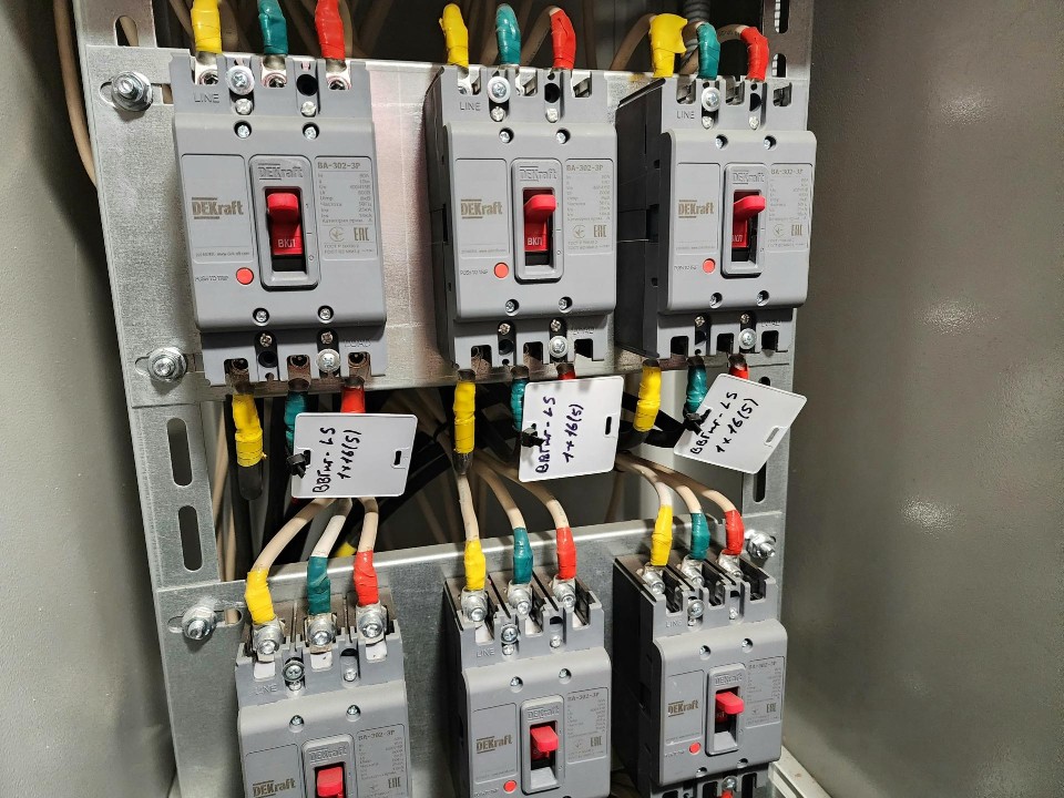 Новую электрическую жизнь получила пятиэтажка на Вертлинской в Солнечногорске