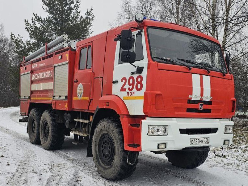 Гидранты, проезды, частный сектор: что изучали пожарные Шаховской на выездном занятии