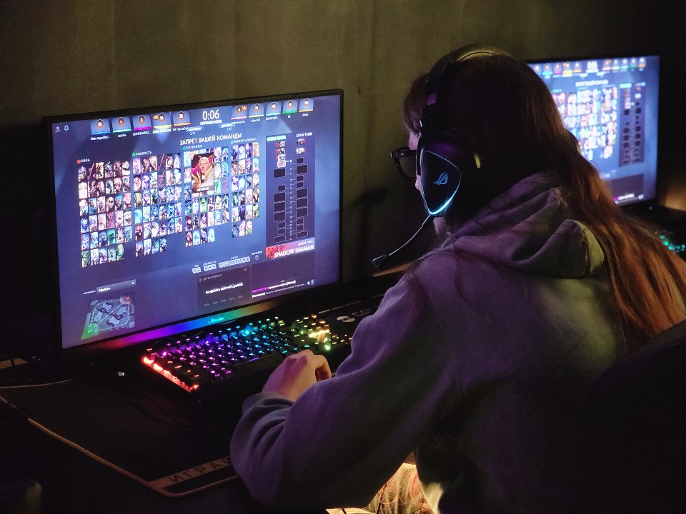 Модуль будущего: когда и где в Подмосковье откроются современные фиджитал-центры для киберспорта