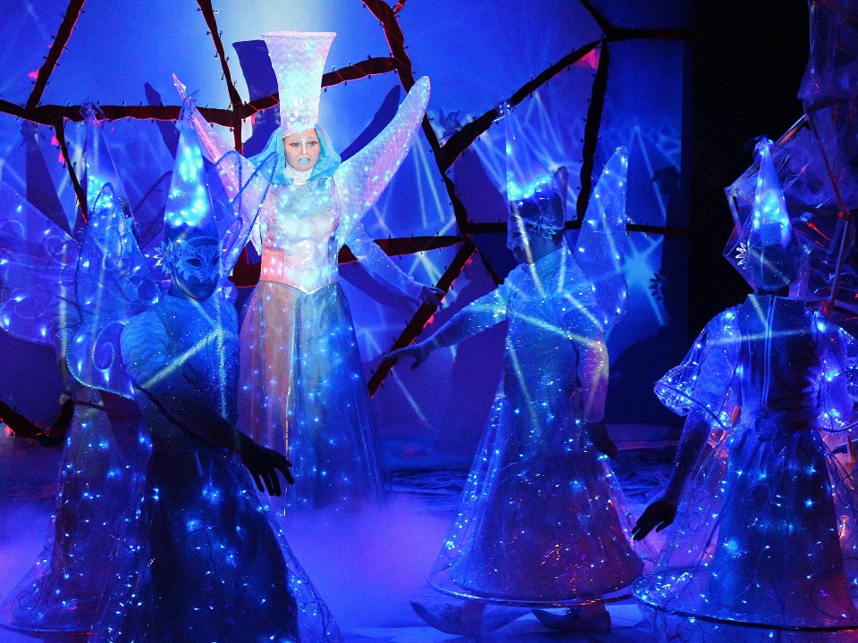 Новогодние мастер-классы, авторские экскурсии и творческие встречи: афиша для дмитровчан с 9 по 14 декабря