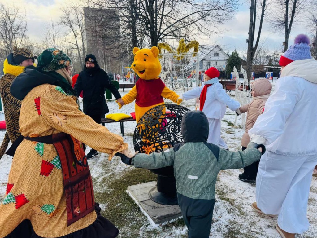 В парках и ДК Талдома гостей научат делать зимние узоры и покажут новогоднее чудо