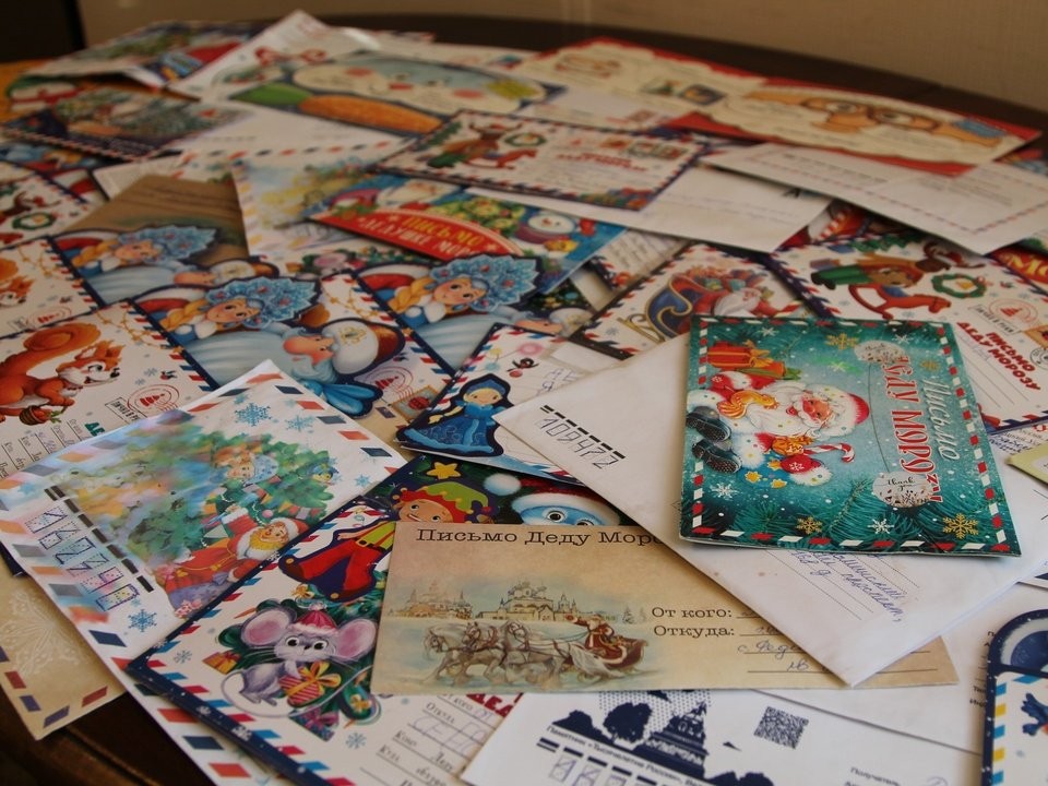 Письмецо в конверте погоди, не рви: как избежать обмана аферистов с подарками на Новый год