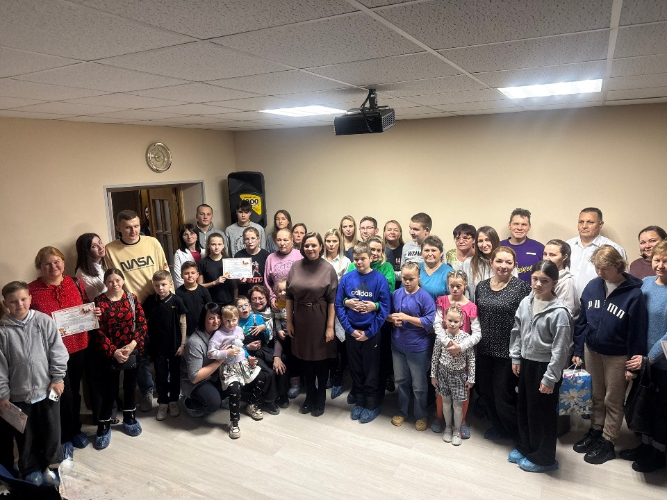 Доброта спасет мир: волоколамцы передали к празднику подарки детям-инвалидам