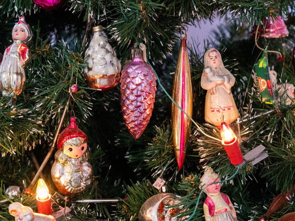 Новый год с магией: какие амулеты из шишек и теста помогут клинчанам исполнить желания в Новом году