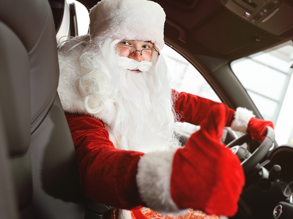 Дед Мороз прокатился по Солнечногорску за рулем «Газели»