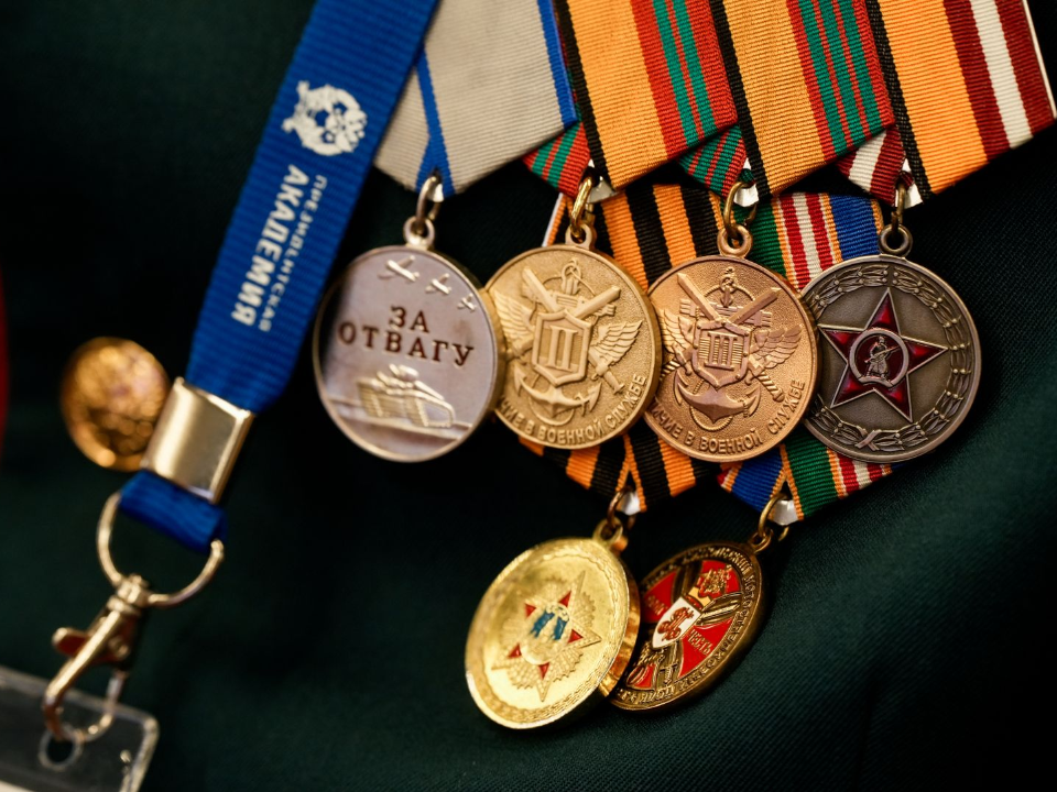 От поля боя — к кабинету: как ветераны СВО осваивают госслужбу в Подмосковье