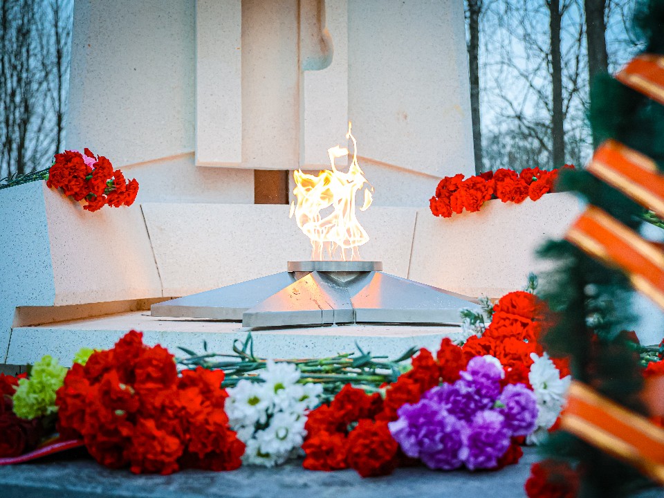 Минута молчания: студенты из Раменского округа почтили память журналистов, погибших при исполнении профессиональных обязанностей