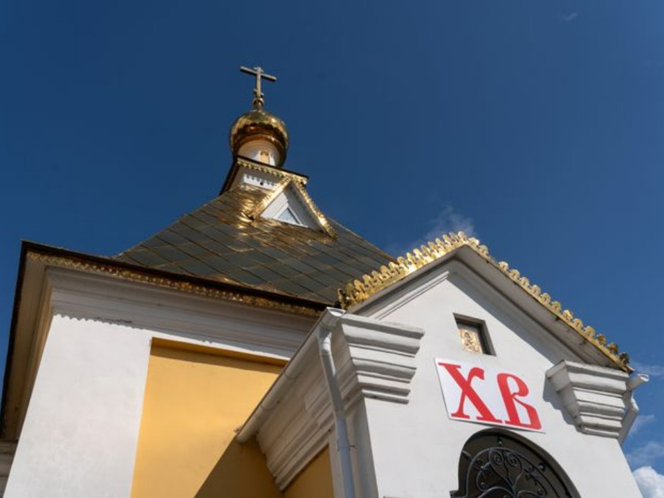 Для встречи с Богом нужно иметь эти иконы: священник рассказал, как оформить красный угол