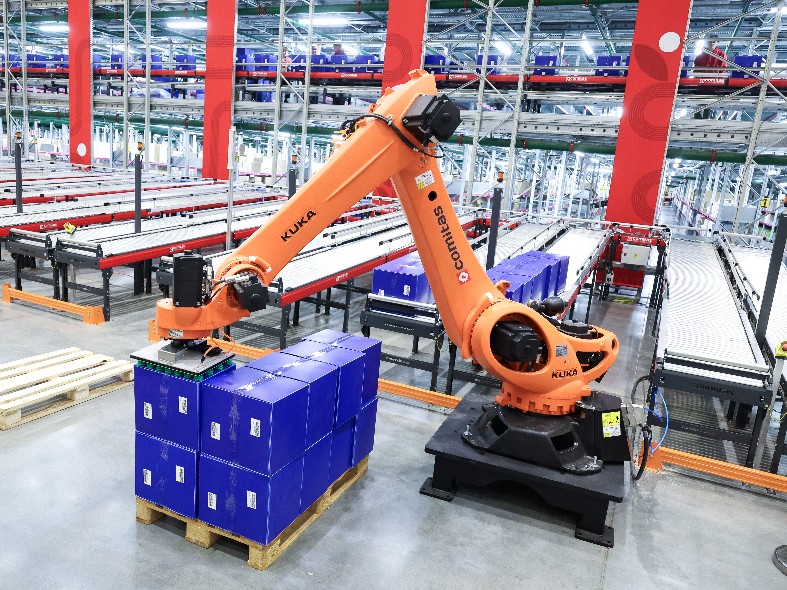 Позабыты хлопоты, остановлен бег: Подмосковье вышло в лидеры по числу роботов на предприятиях