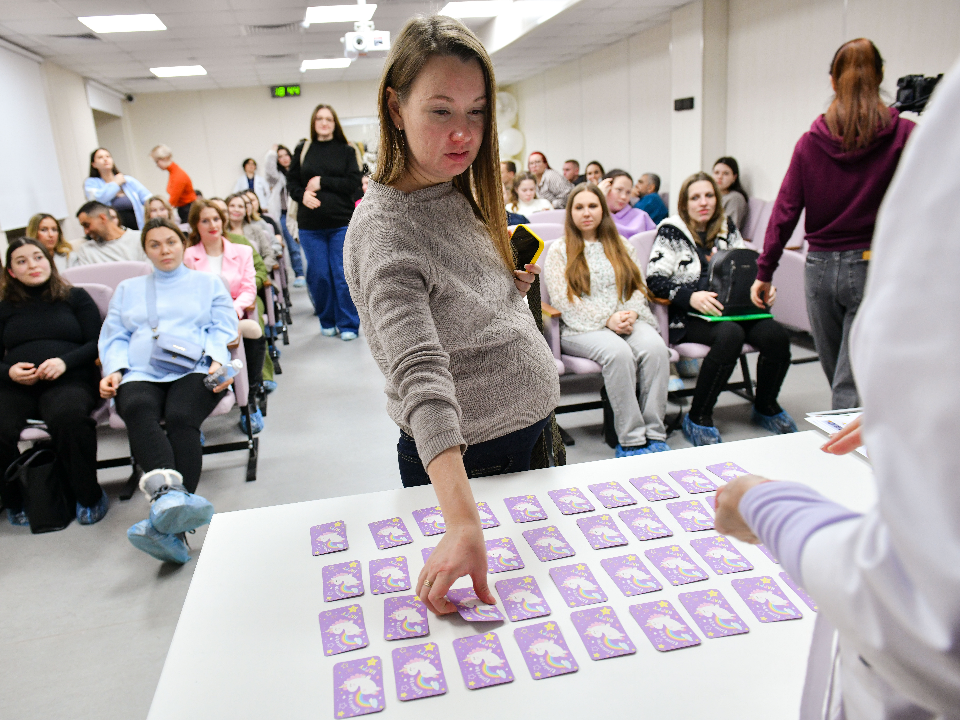 В Химках будущим мамам подарили сертификаты на роды и палаты «люкс»