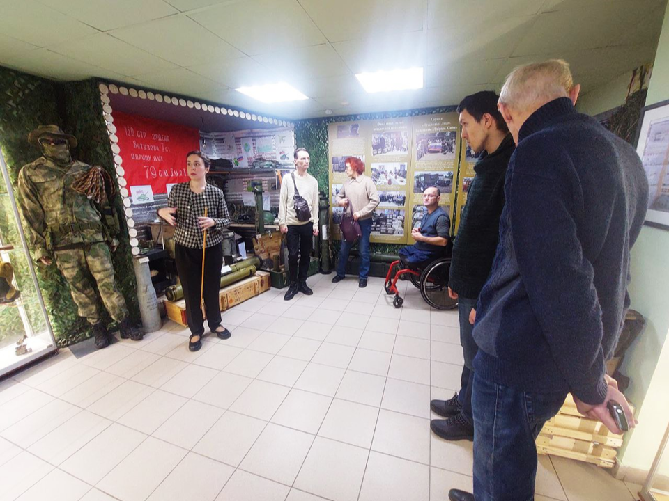 В Реутове провели экскурсию для людей с ограниченными возможностями