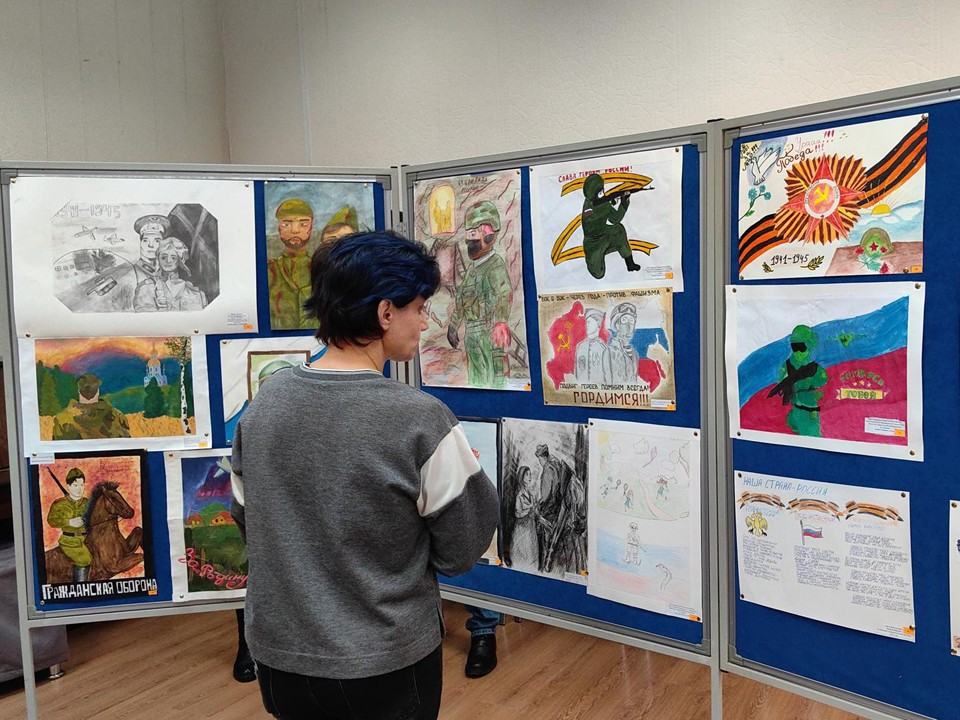 Более 100 работ творческих представили щелковцы на конкурс ко Дню Героев Отечества