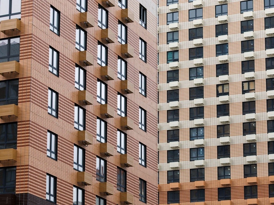 Эксперт прогнозирует сокращение размеров квартир в новостройках в 2026 году